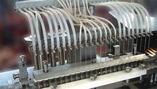 Bucket Filling And Sealing Machine